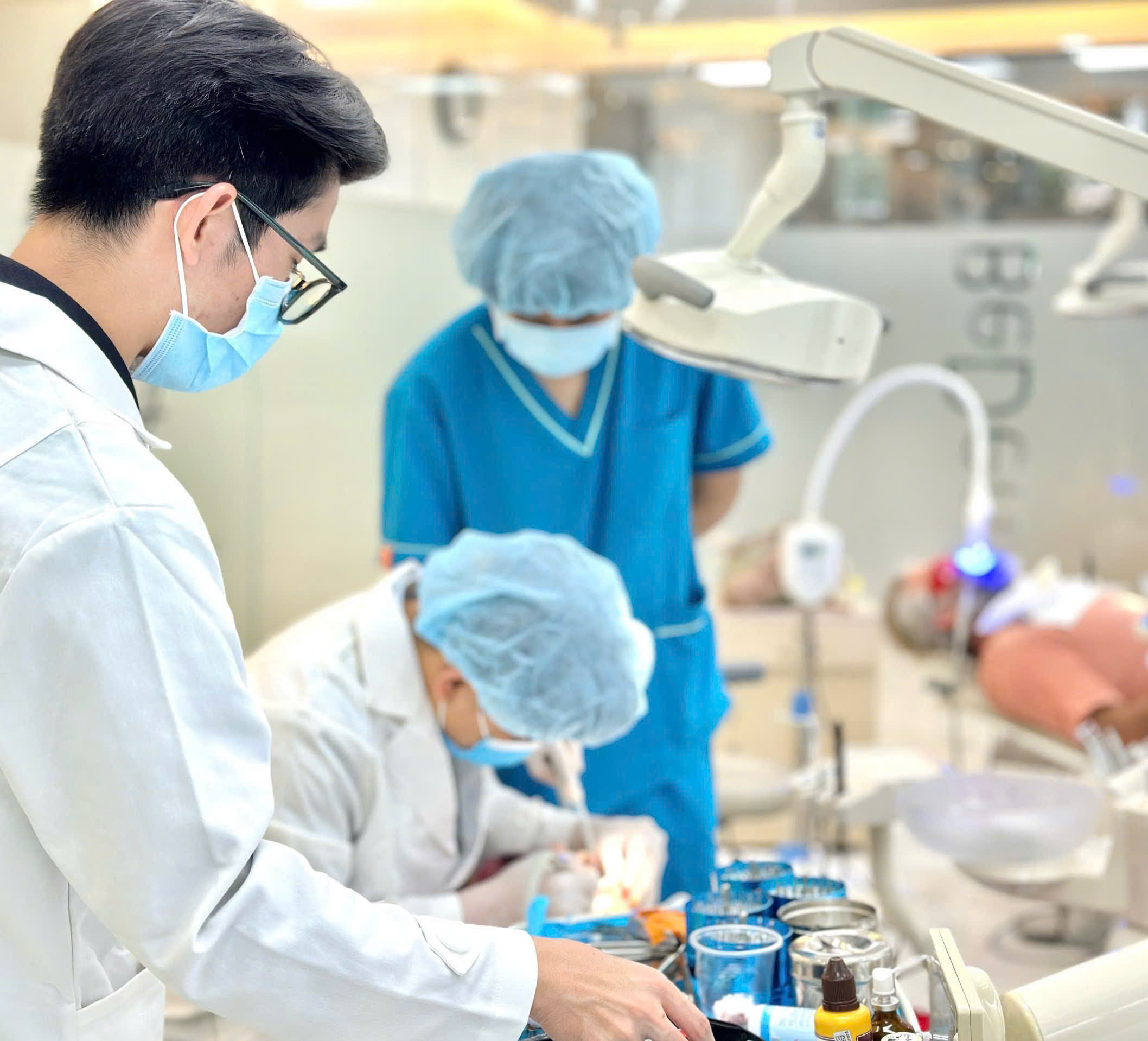Phiếu giảm 300K trên tổng hóa đơn dịch vụ tại nha khoa BePremium clinic